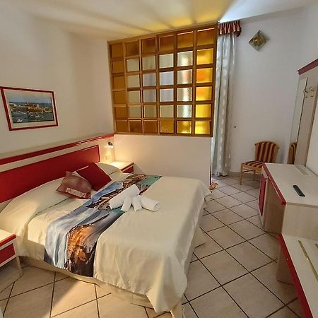 Eden Hotel Deiva Marina Exteriér fotografie