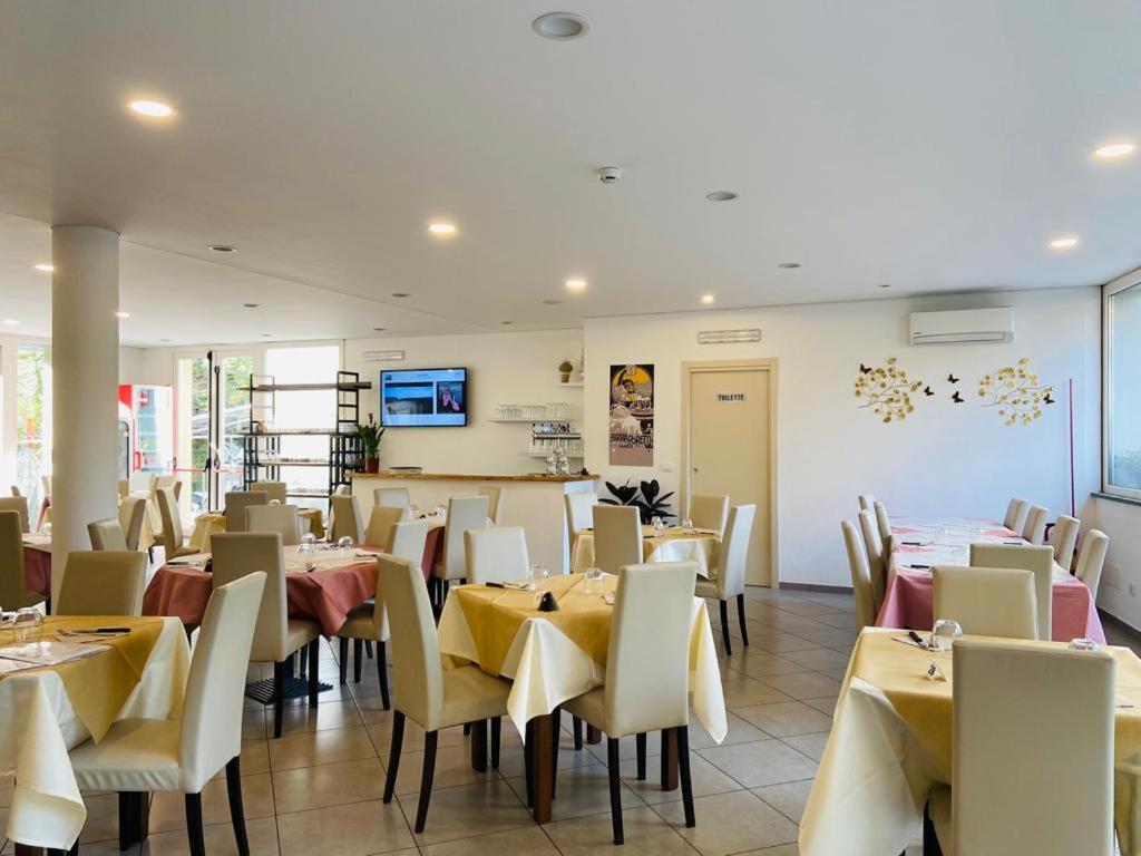Eden Hotel Deiva Marina Exteriér fotografie