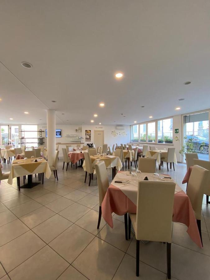 Eden Hotel Deiva Marina Exteriér fotografie